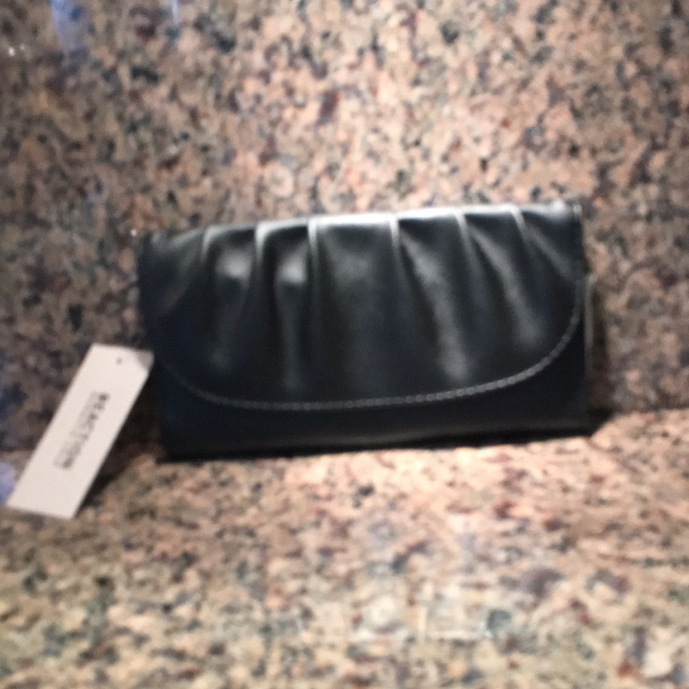 NWT Kenneth Cole Reaction black wallet